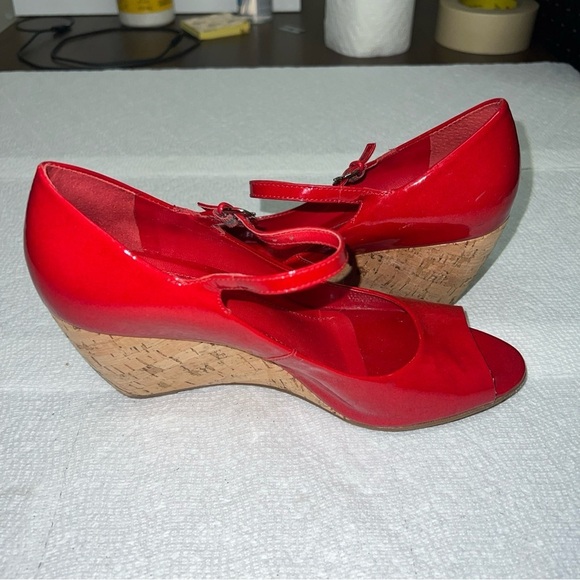 Franco Sarto Womens 8 1/2M Pumps Red Patent Leather Cork Wedge Peep Toe - Picture 6 of 11
